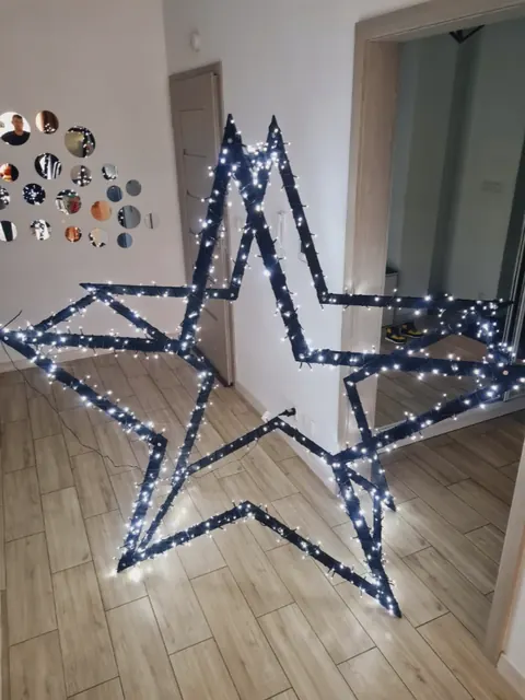 Gwiazda ModoStar we wnętrzu